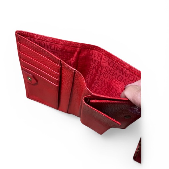 Auth Versace Elegant Red Leather Wallet Set key holder and wallet - Picture 4 of 9